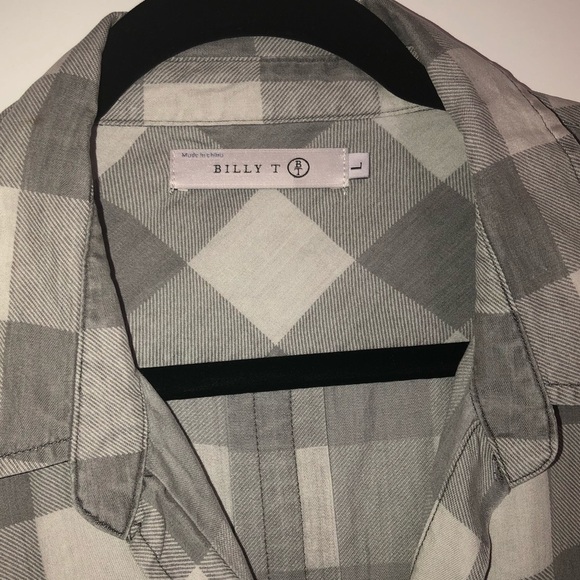 Billy T Long Sleeve Button Down Checkered Top Size Large - Picture 4 of 8